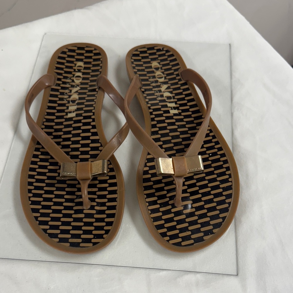 Coach Women's Tan and Black Sandals